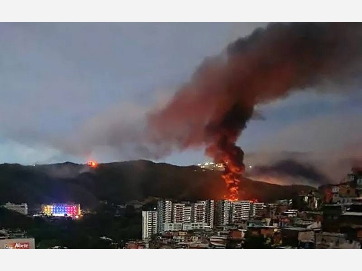 Alamogordo Online Residents Rally in Support of U.S. Action in Venezuela Despite Local Protest Coverage