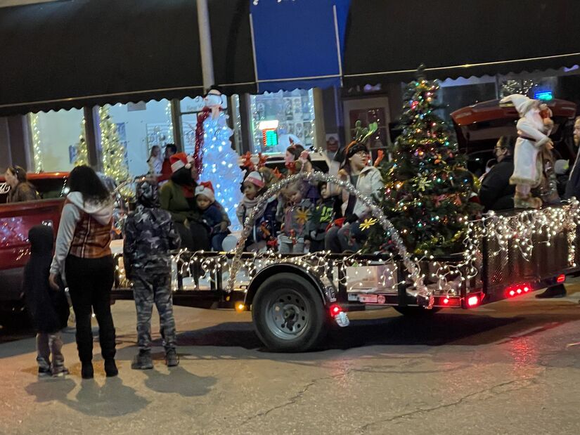 Alamogordo Festival of Lights Christmas Parade Highlights 2nd Life