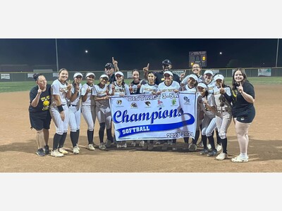Alamogordo High Tiger Girls Softball Win District Title