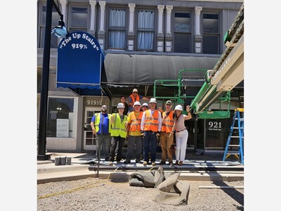 54th OSS Group at Holloman Air Force Base Volunteering with Alamogordo MainStreet 