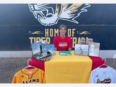 Alamo Tiger Standouts Shine: Kade Kiss Signs with NMJC, Soccer Stars Earn All-District Honors