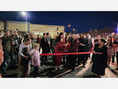 Alamogordo Celebrates Early Finish: Mayor Susan Payne with MainStreet Leaders Cut Ribbon on New York Avenue Rehab – Months Ahead of Schedule
