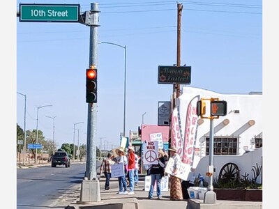 250 Alamogordo Residents Sign In and Rally Peacefully for “No Kings Day III,” Echoing Ruidoso Success and Nationwide Mobilization