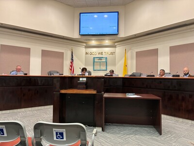 No Action, No Answers: Commission’s Executive Session Yields Familiar Silence on City Manager - Golf Course RFP Clarified 
