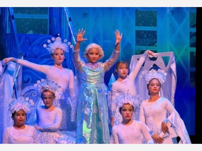  Frozen  Dazzles at the Flickinger as Children's Music Theater Opens Season in Grand Style